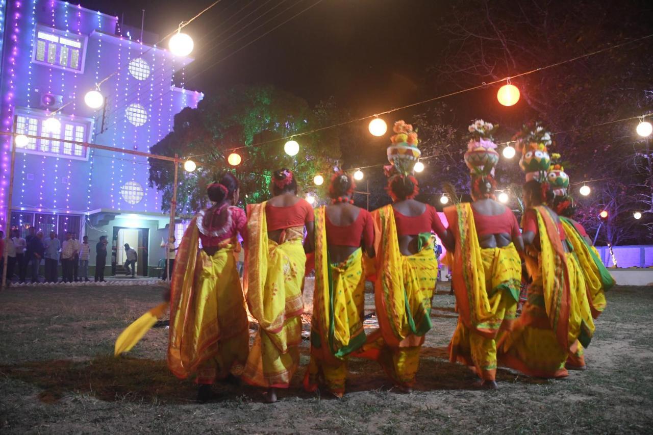 Jhargram Eshani Hotels And Guest House Zewnętrze zdjęcie