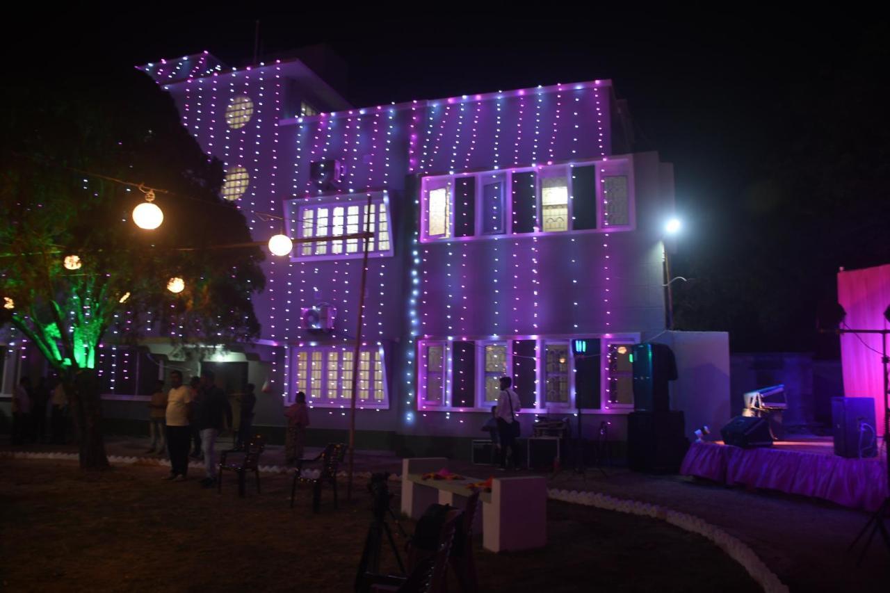 Jhargram Eshani Hotels And Guest House Zewnętrze zdjęcie