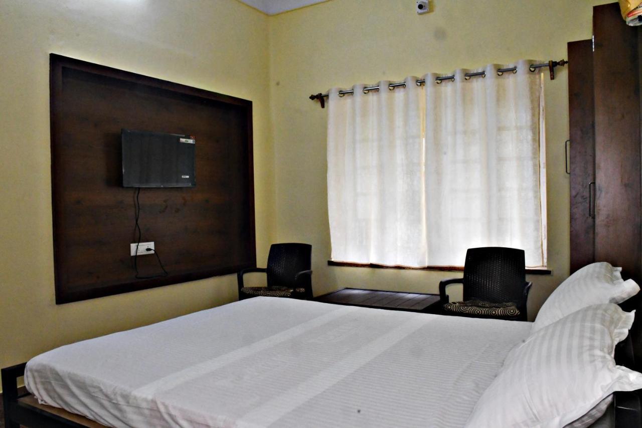 Jhargram Eshani Hotels And Guest House Zewnętrze zdjęcie